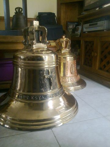 campanas de 80 y 50 kilos